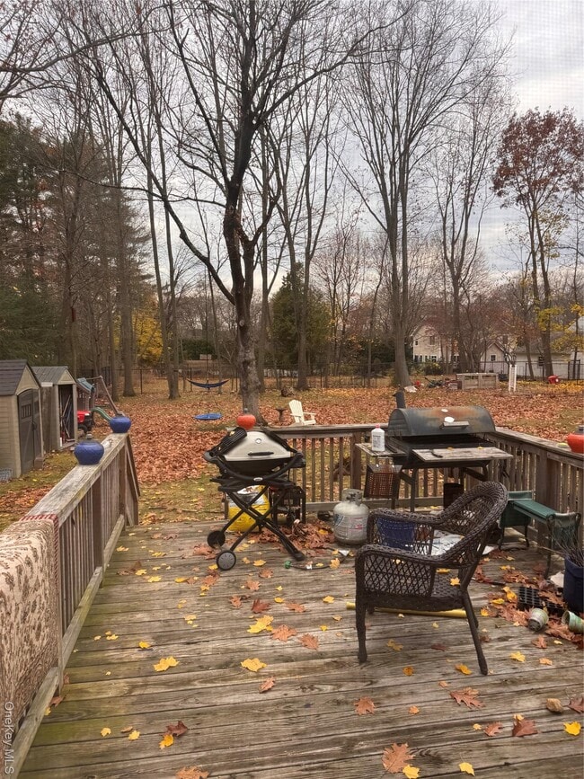 Foto del edificio - 57 Swannekin Rd