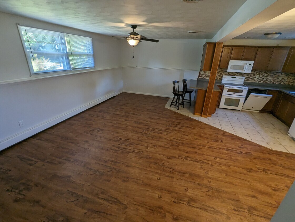 4 Brian Ct, Savoy, IL 61874 House Rental in Savoy, IL