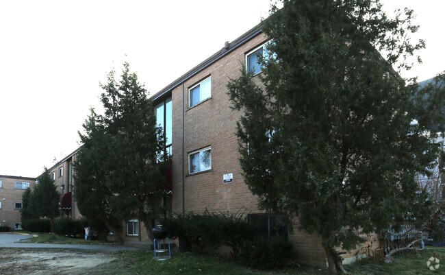 Building Photo - 2640 Stanton Ave