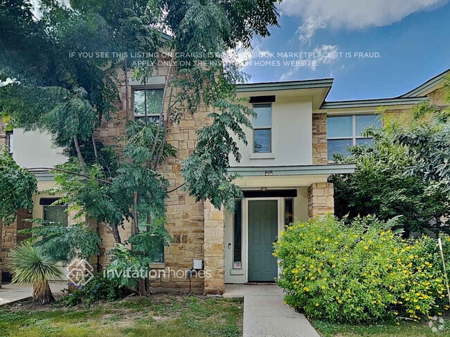 Building Photo - 179 Holly St