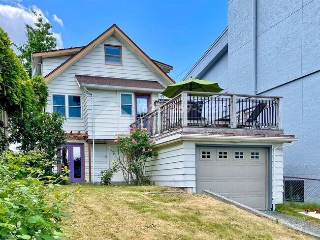 Building Photo - 2 br, 3 bath House - 8040 16th Ave NE -