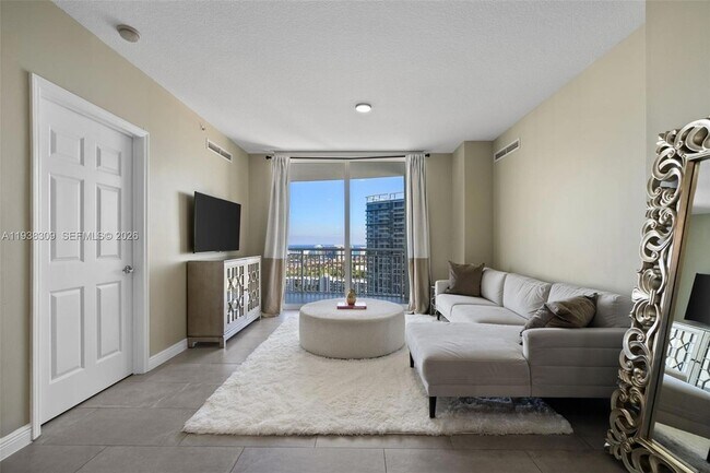 Foto del edificio - 1755 E Hallandale Beach Blvd