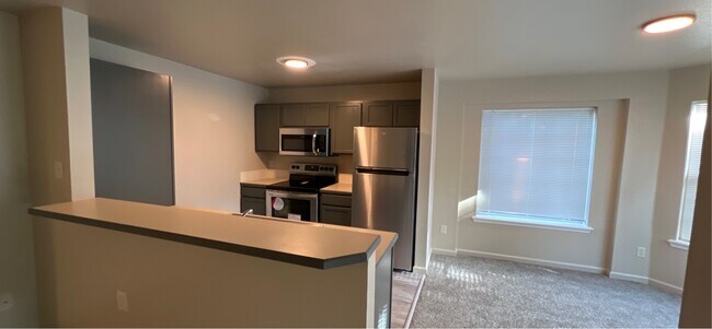 Foto del edificio - 10066 W Garverdale Ln