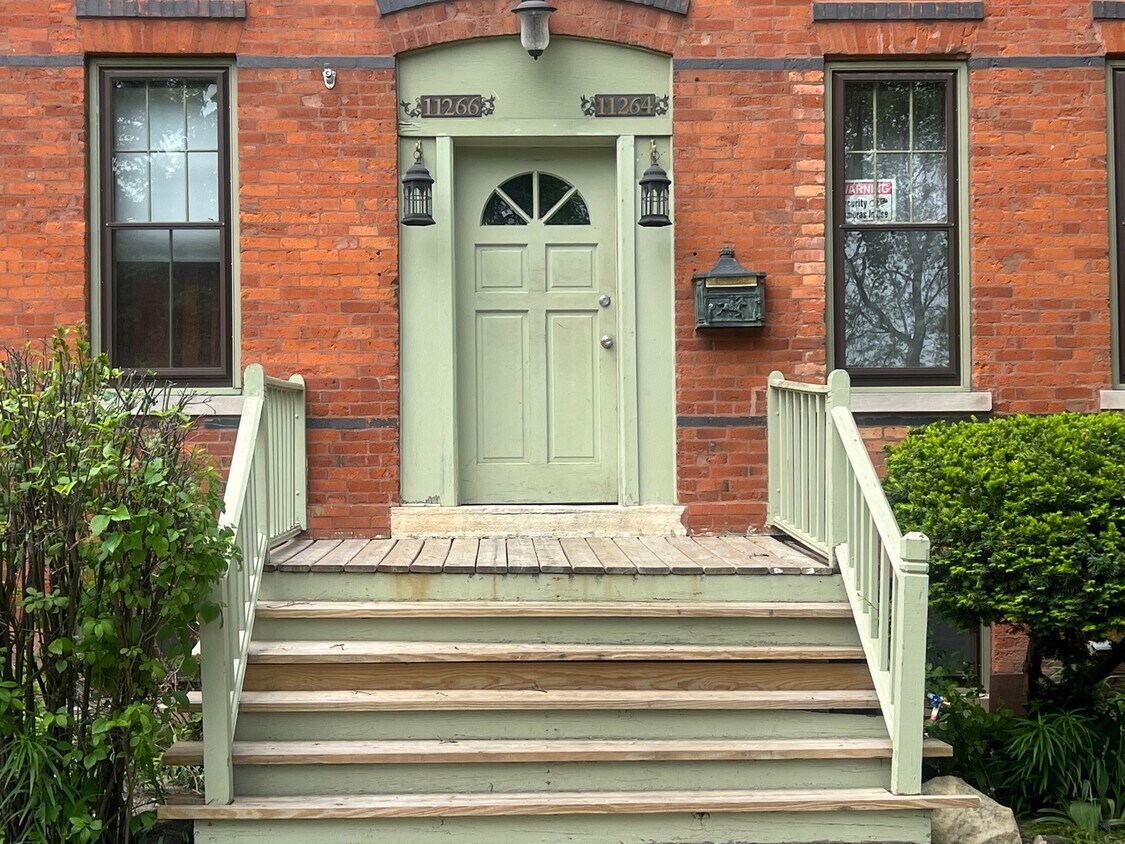 Primary Photo - 11266 S Langley Ave