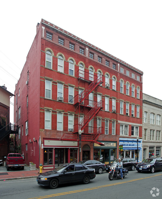 Foto del edificio - 79-83 Washington St