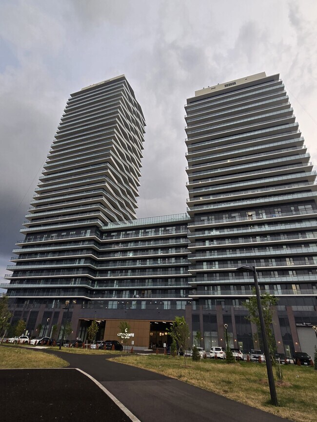 Photo du bâtiment - 15 Skyridge Dr