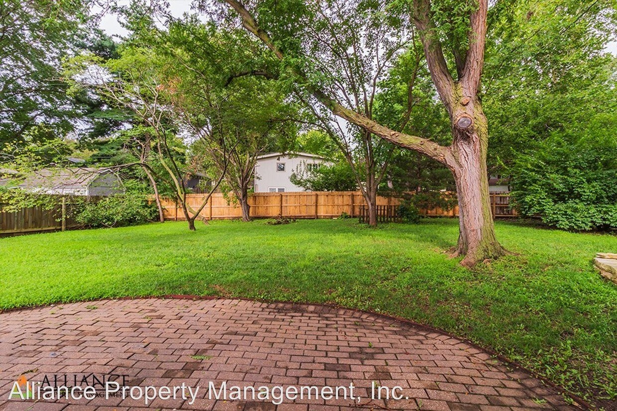 Foto principal - 4 br, 2.5 bath House - 1617 Browning Ave.