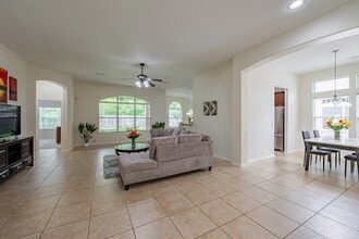 Building Photo - 19914 Sagebrush Cove