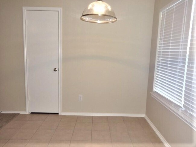 Building Photo - 14415 Hillard Green Ln