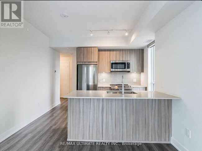 Building Photo - 4130 Parkside Village Dr