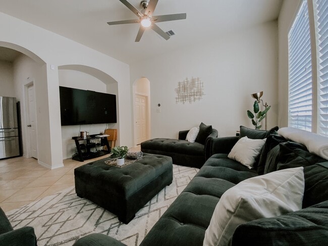 Building Photo - 6715 Terra Rye