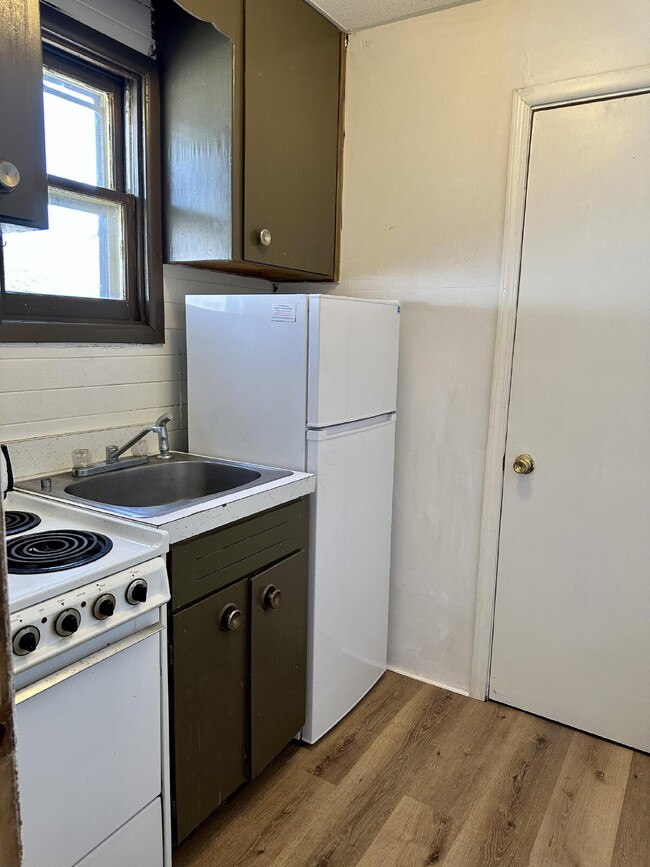 Building Photo - "Charming Studio Retreat with Modern Comforts in Virginia, MN!" (*accepts Section 8 tenants)