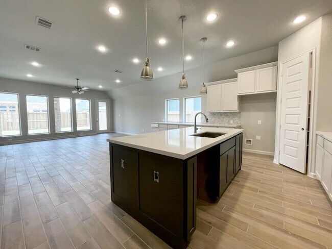 Foto del edificio - 29619 Sterling Knoll Dr