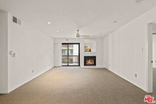 Building Photo - 8600 Tuscany Ave