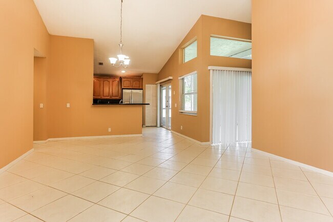 Foto del edificio - 153 W Bayridge Dr
