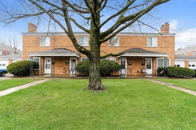Building Photo - 4185 Indianola Ave