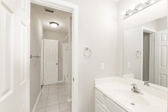 Building Photo - 24502 Drakefield Ct