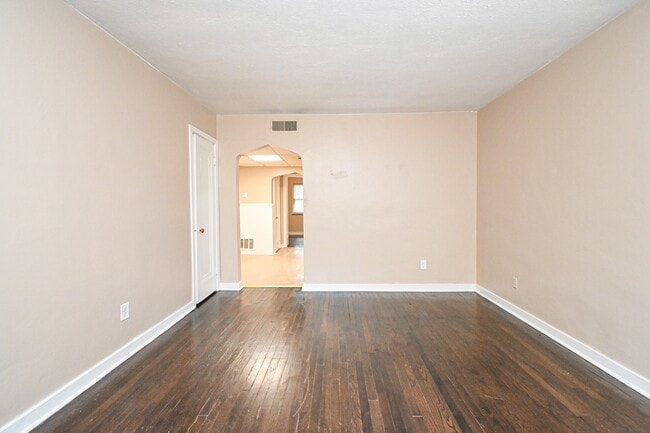 Foto del edificio - 3042 Percy Ave