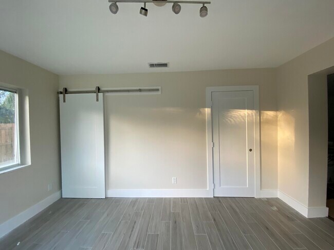 Foto del edificio - 124 NW 9th St