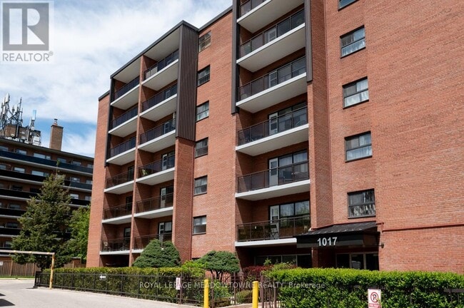 Photo du bâtiment - 1017-1017 Seneca Ave