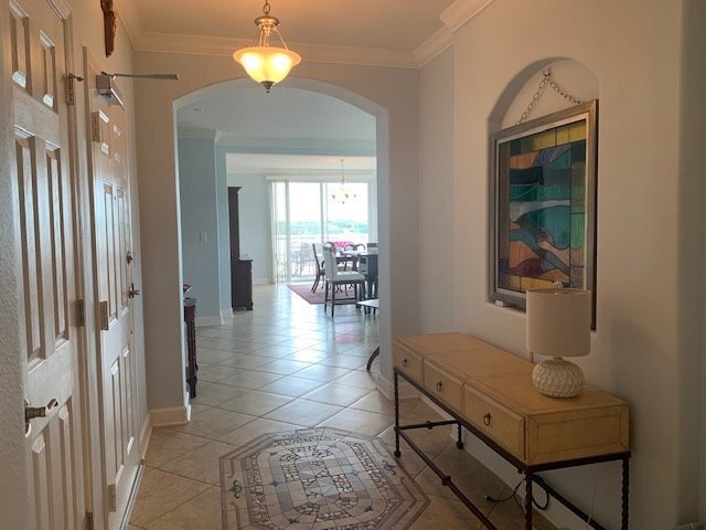 Foto del edificio - Luxury Top Floor Condo