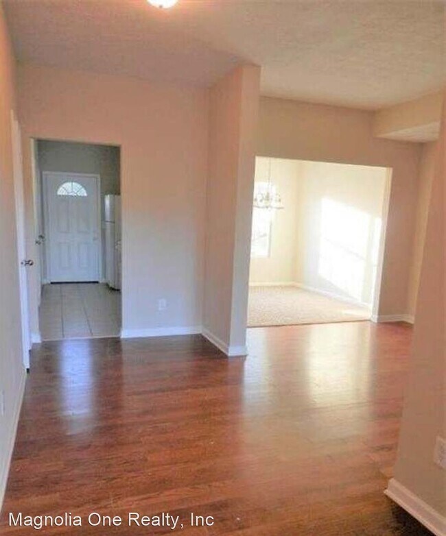 Building Photo - 5 br, 3.5 bath House - 136 Nizzear Lane