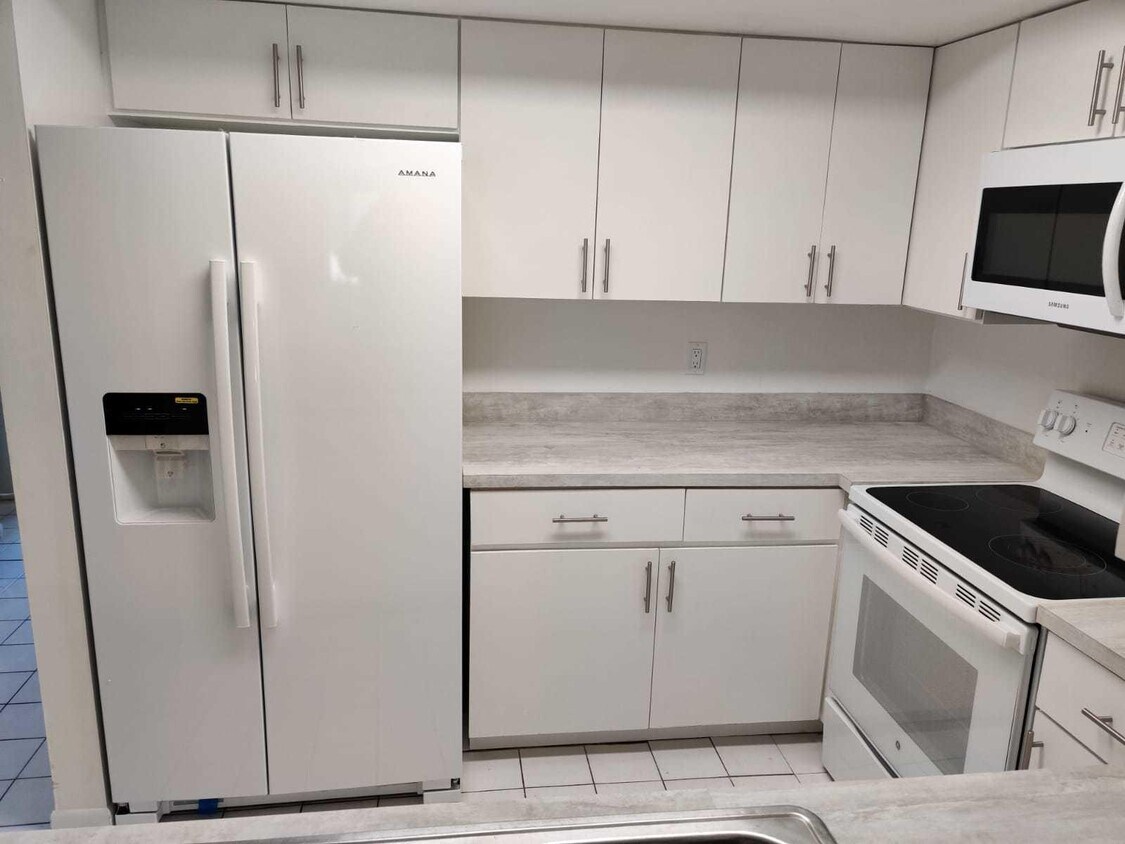 65 Deer Creek Rd Unit 101, Deerfield Beach, FL 33442 Condo for Rent