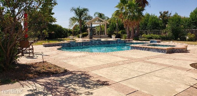 Building Photo - 6 br, 4.5 bath House - 3781 Monteverde Dr
