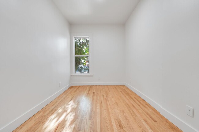 Foto del edificio - 1240 12th St