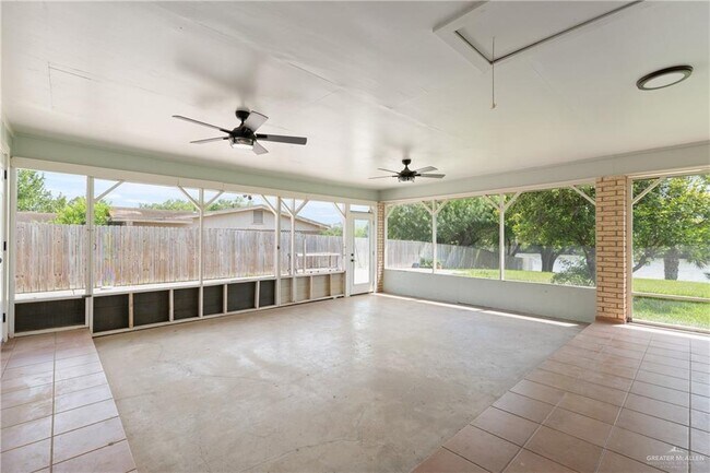 Foto del edificio - 318 Rancho Viejo Blvd