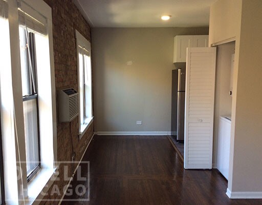 Foto del edificio - 3419 N Elaine Pl