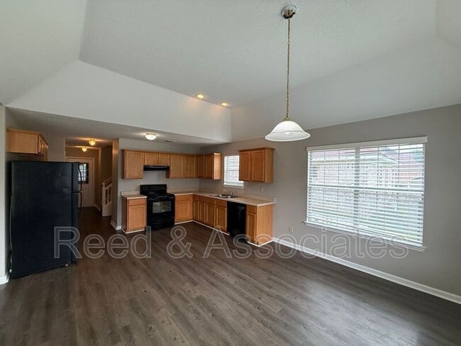 Foto del edificio - 6722 Whitten View Ln