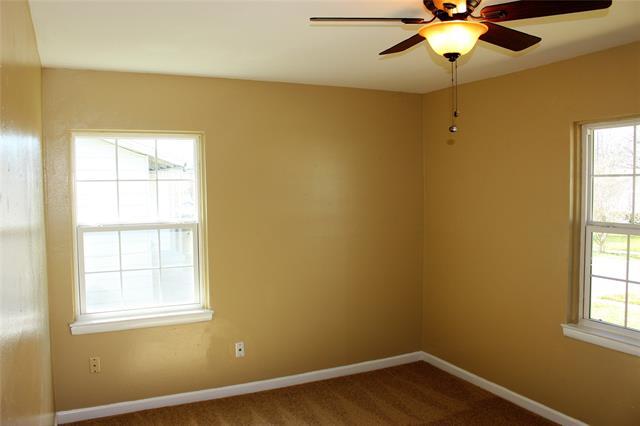 Building Photo - 12028 Hoblitzelle Dr