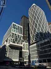 Building Photo - 238 Simcoe St