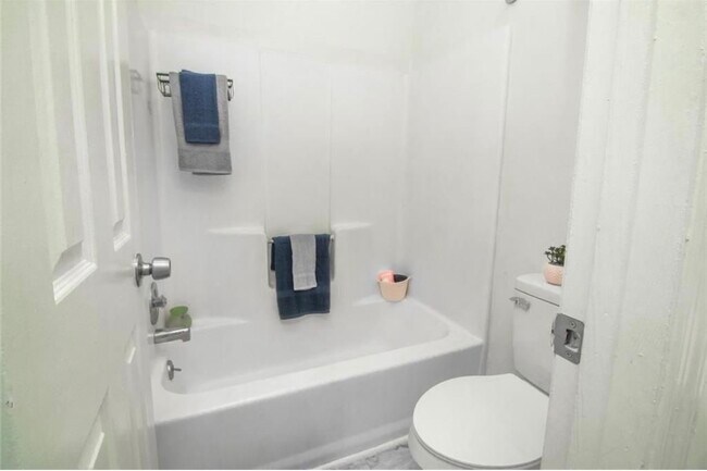 Building Photo - 3100 Duvall Pl