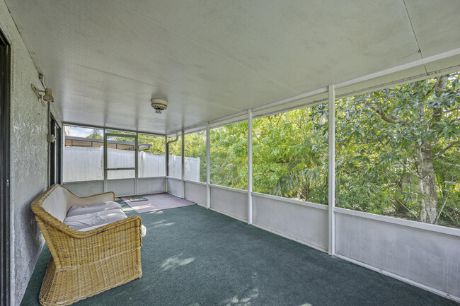 Building Photo - 1873 Longleaf Rd