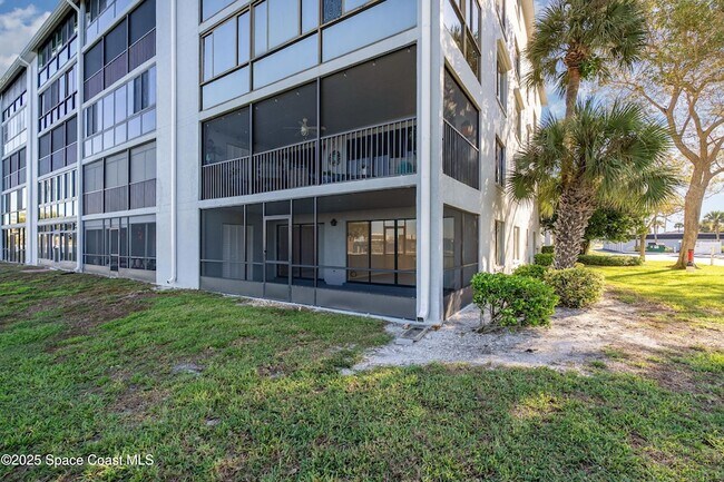Foto del edificio - 3799 S Banana River Blvd