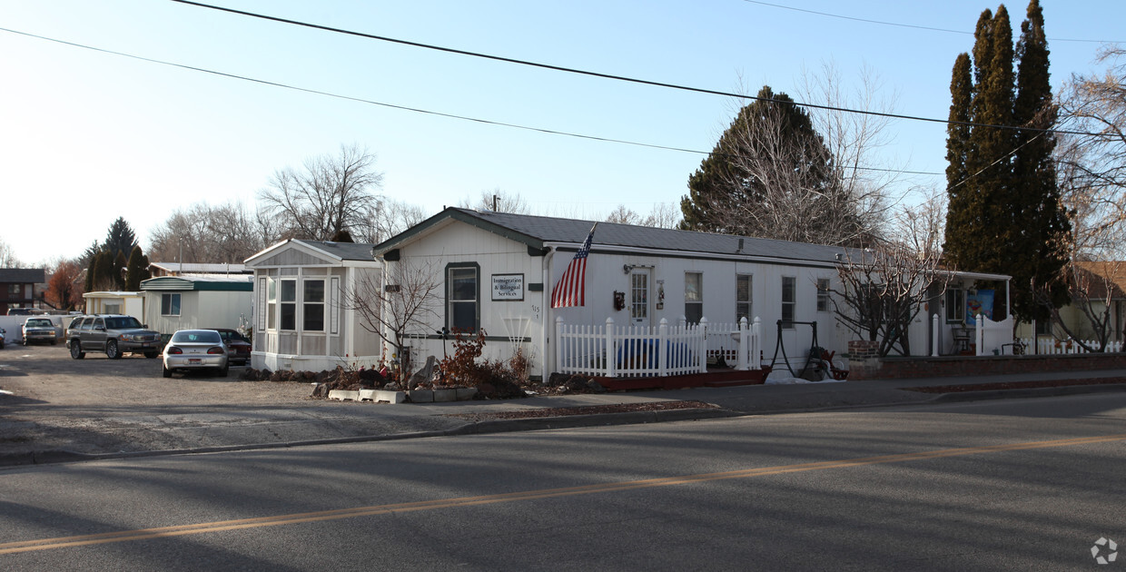 Primary Photo - HUNTER COURT