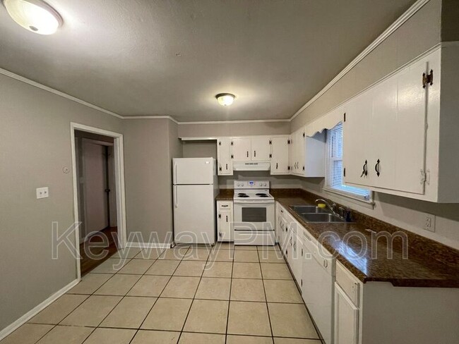 Foto del edificio - 2341 Ridge Rd