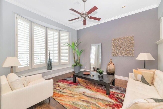Foto del edificio - Rates Vary: $7,495 - $14,995