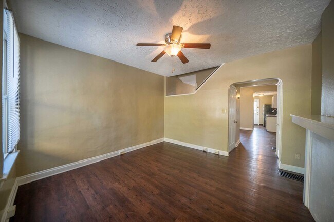 Foto del edificio - Available Now! Located in Merion Village, ...