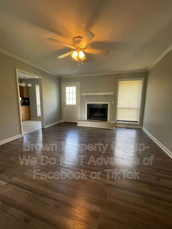 Foto del edificio - 6897 Kingsgate Dr