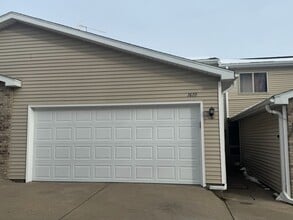 Building Photo - 1610 Old Glory Rd