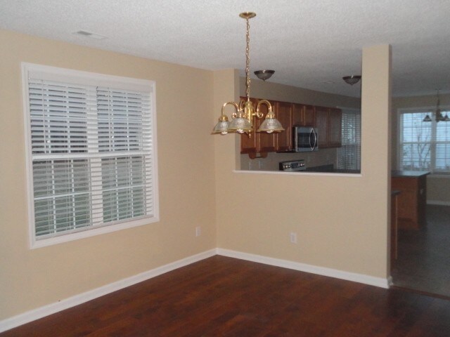 Building Photo - 2803 Stadium Drive