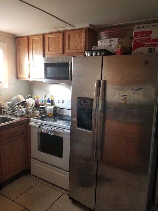 Kitchen - 124 6th Street S