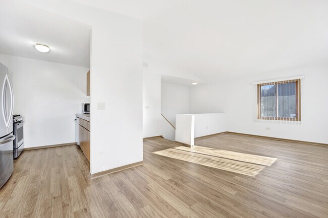 Foto del edificio - 115 W Winchester Rd