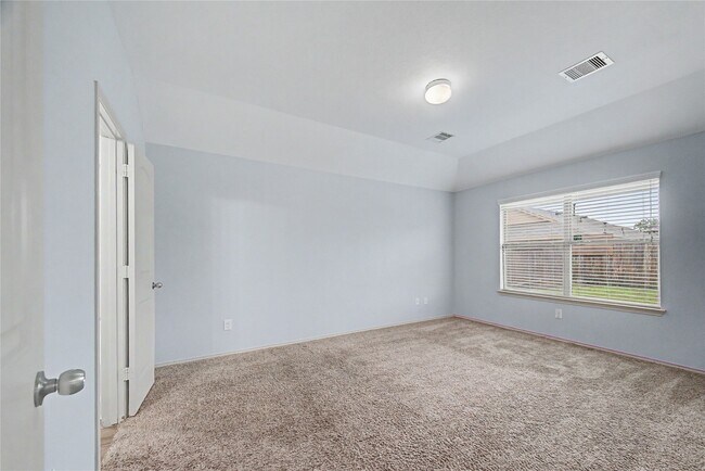 Foto del edificio - 16430 Rodeo River Rd