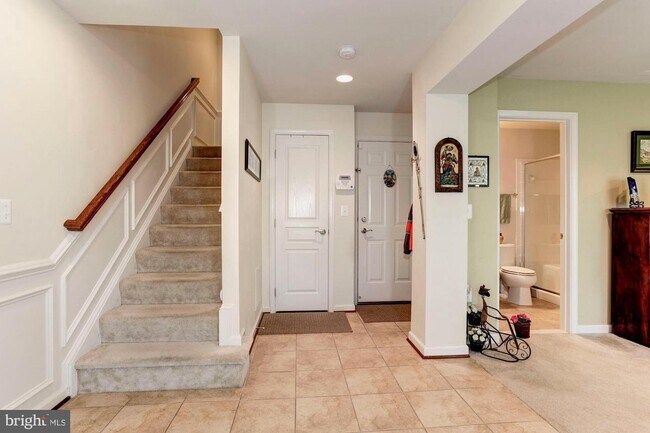 Building Photo - 106 Washington St