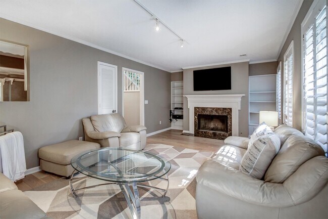 Foto del edificio - 1080 Woodbridge Hollow NE
