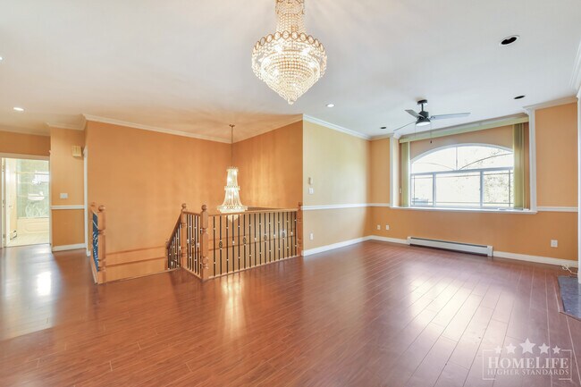 Building Photo - Beautiful 4 Bed 3 Bath Home with Covered Patio in West Newton Surrey
